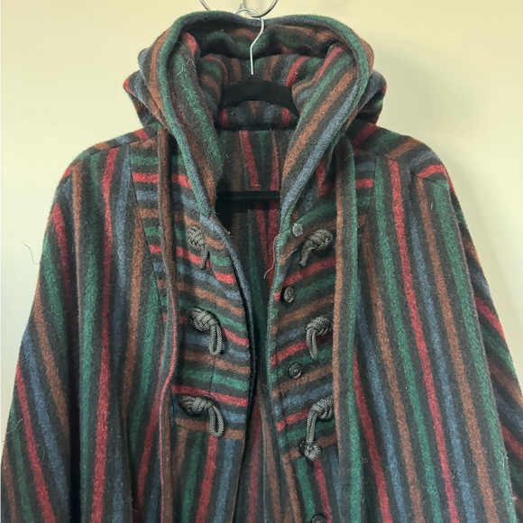 Vintage 100% wool cape with large hood! - Picture 2 of 7